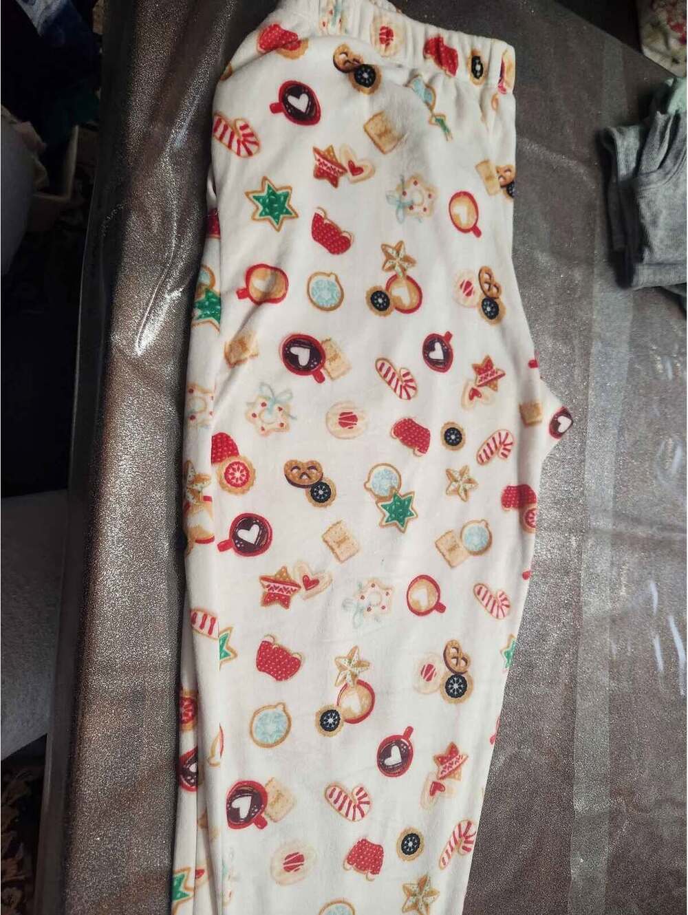 Medium Cuddle Duds holiday season bottoms
